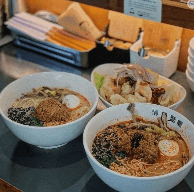 신촌역 맛집 정육면체